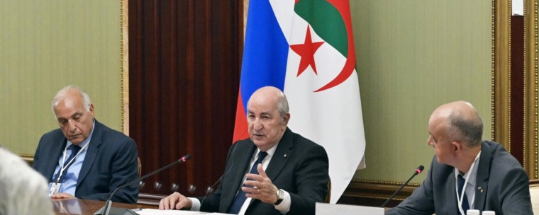 الرئيس الجزائري عبد المجيد تبون اثناء زيارته الى موسكو 
