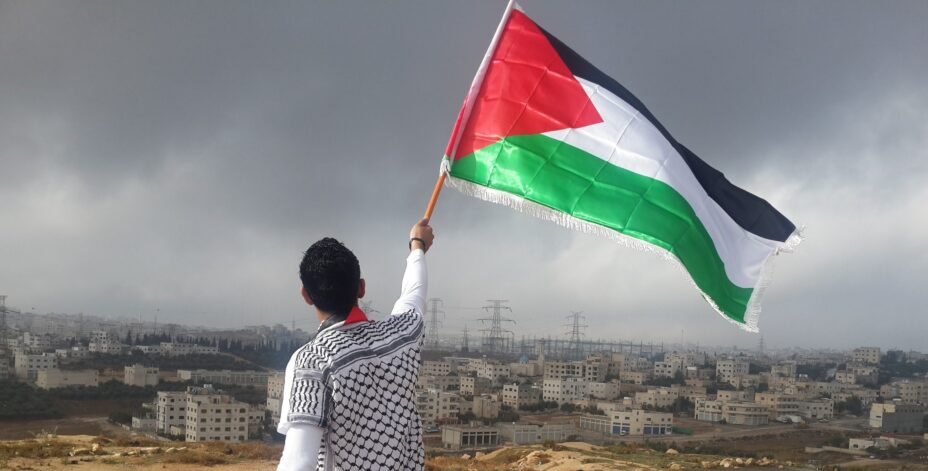 علم فلسطين فوق القدس